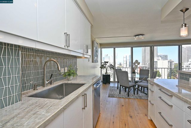 1555 Lakeside Drive 184, Oakland, CA 94612