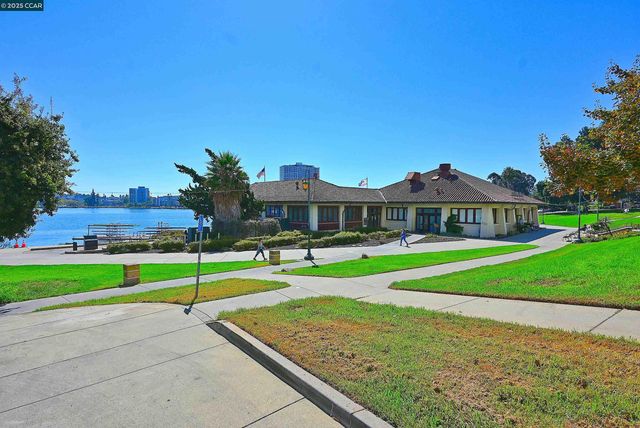 1555 Lakeside Drive 184, Oakland, CA 94612