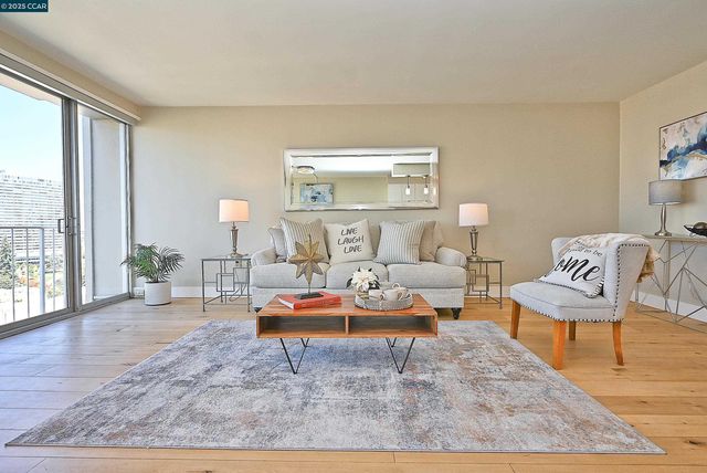 1555 Lakeside Drive 184, Oakland, CA 94612