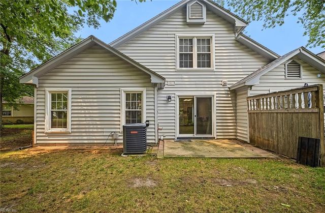 1313 Quail Creek Holw Apt C, Chesapeake, VA 23320