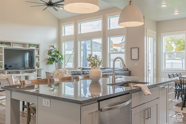 781 W 85 S, Hyrum, UT 84319