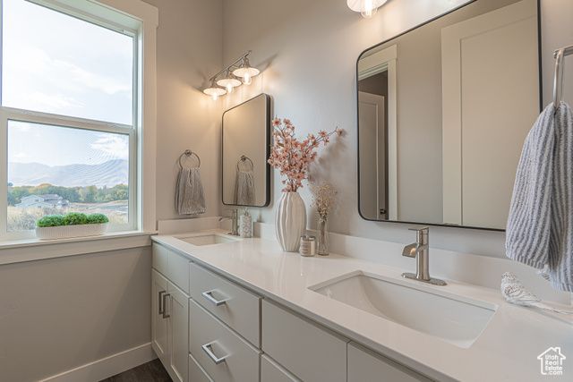 781 W 85 S, Hyrum, UT 84319