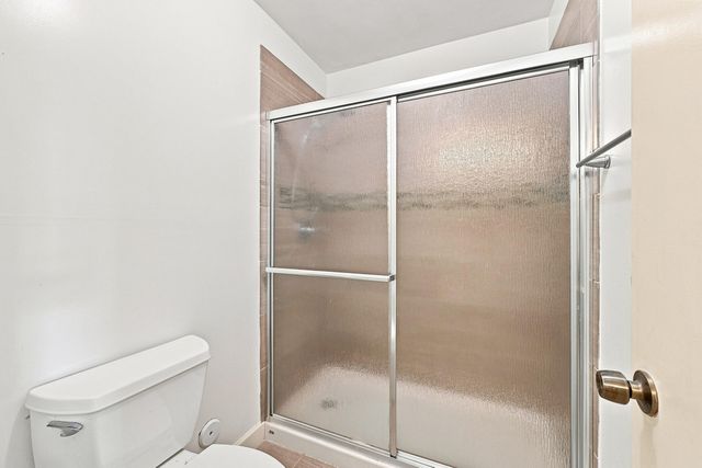 9825 NW 1ST Court, Plantation, FL 33324