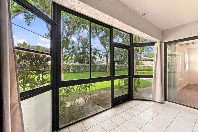9825 NW 1ST Court, Plantation, FL 33324