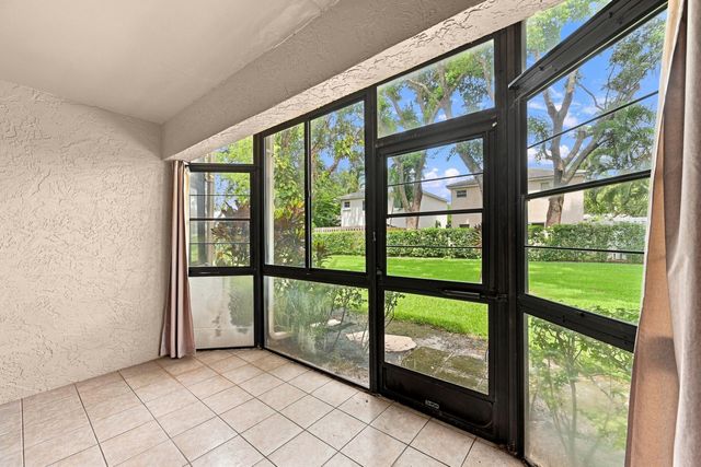 9825 NW 1ST Court, Plantation, FL 33324