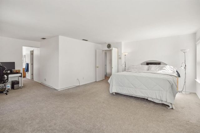 10 Cool Fountain Ct, Sacramento, CA 95833