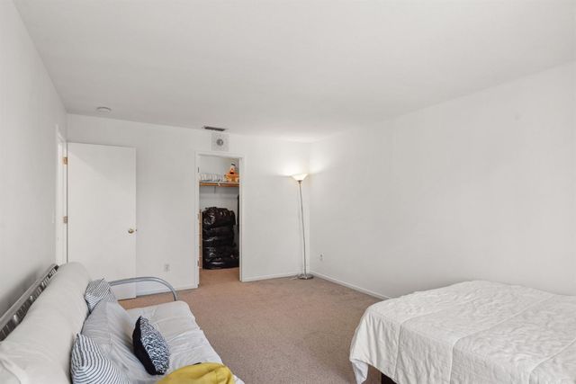 10 Cool Fountain Ct, Sacramento, CA 95833