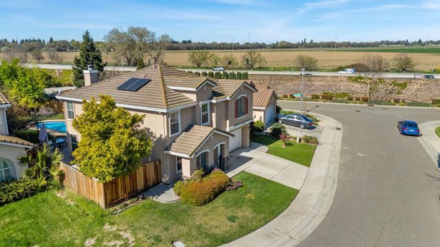 10 Cool Fountain Ct, Sacramento, CA 95833