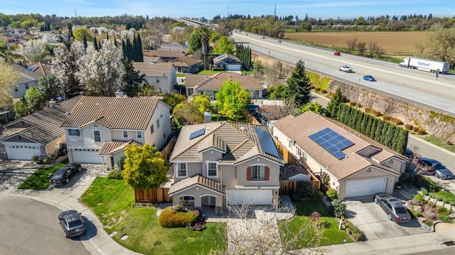10 Cool Fountain Ct, Sacramento, CA 95833