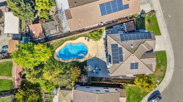 10 Cool Fountain Ct, Sacramento, CA 95833