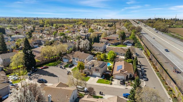 10 Cool Fountain Ct, Sacramento, CA 95833