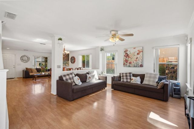 10 Cool Fountain Ct, Sacramento, CA 95833