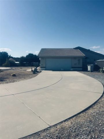 11020 Lantry, Oak Hills, CA 92344