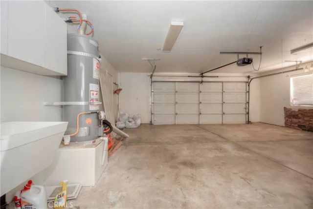 11020 Lantry, Oak Hills, CA 92344
