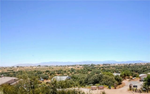 11020 Lantry, Oak Hills, CA 92344