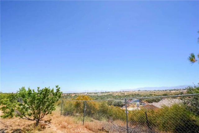 11020 Lantry, Oak Hills, CA 92344