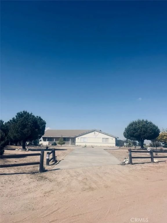 11020 Lantry, Oak Hills, CA 92344
