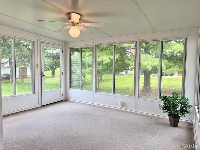 633 Lind Road, St Louis, MO 63125
