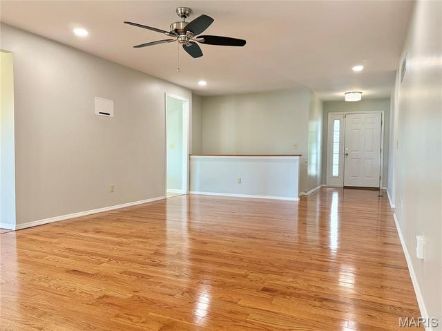 633 Lind Road, St Louis, MO 63125