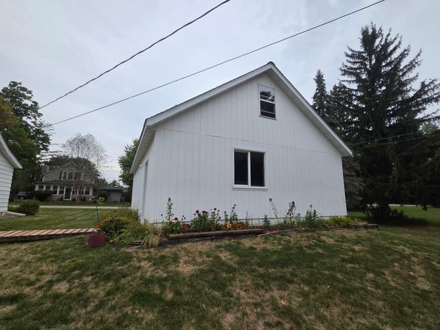805 Orange Street, Prescott, WI 54021