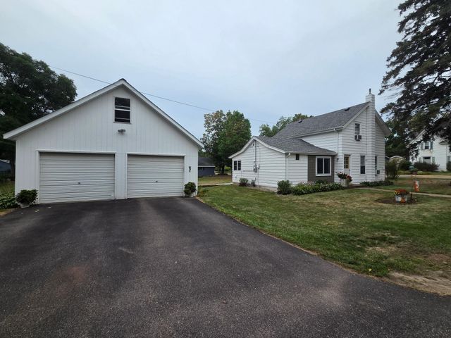 805 Orange Street, Prescott, WI 54021