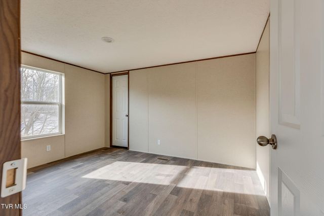 456 Meadow View Road, Bristol, TN 37620