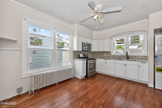 99 James Street 2, Green Island, NY 12183