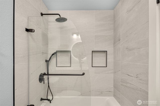 16417 210th Avenue NE, Woodinville, WA 98077