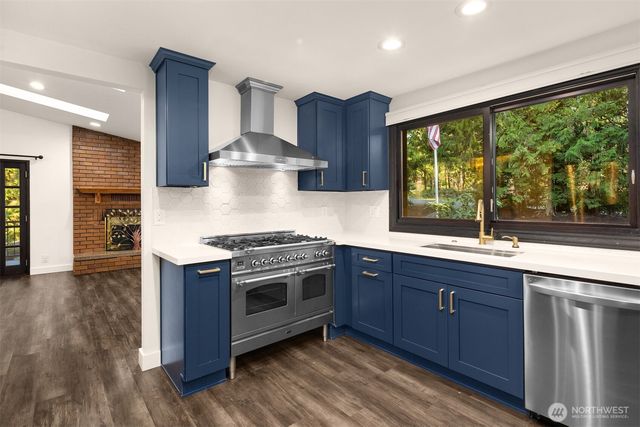 16417 210th Avenue NE, Woodinville, WA 98077