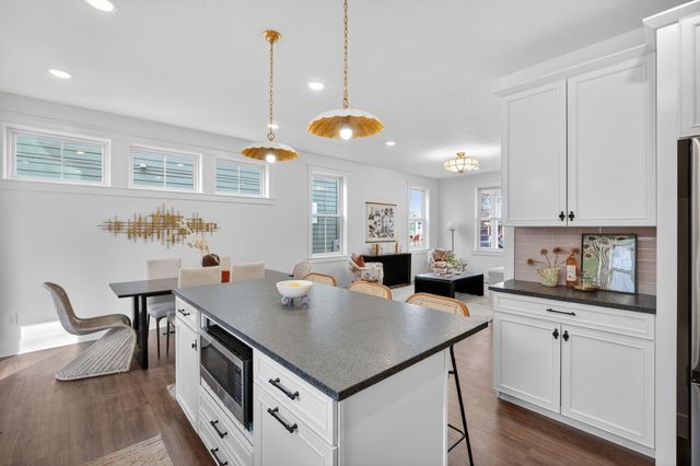 425 E Granger Avenue, Des Moines, IA 50315