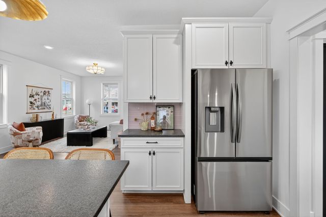 425 E Granger Avenue, Des Moines, IA 50315