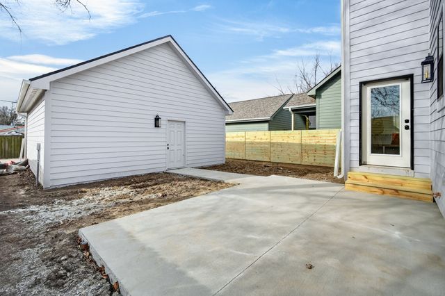 425 E Granger Avenue, Des Moines, IA 50315