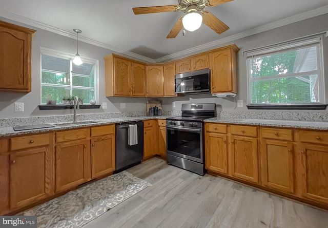 3593 2ND AVE, Edgewater, MD 21037