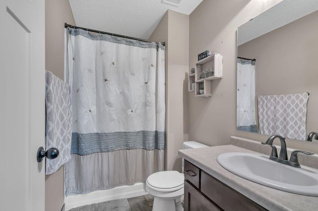 909 4th Street NE, Rice, MN 56367