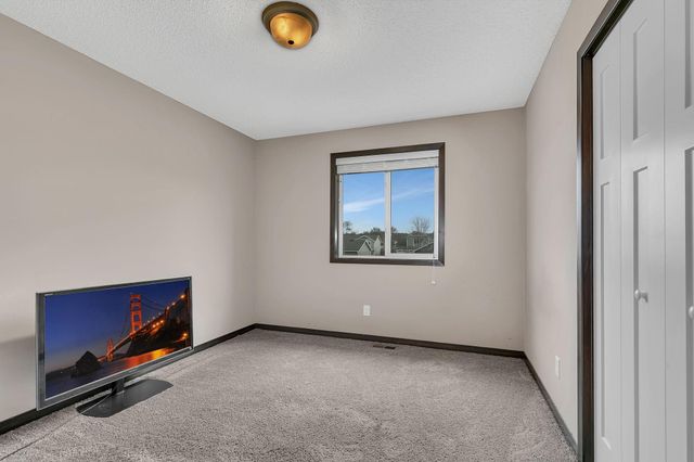 909 4th Street NE, Rice, MN 56367