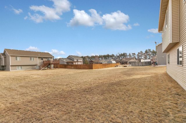 909 4th Street NE, Rice, MN 56367