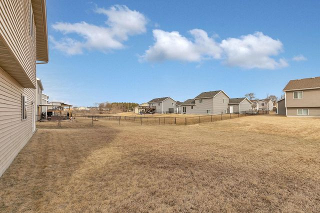 909 4th Street NE, Rice, MN 56367