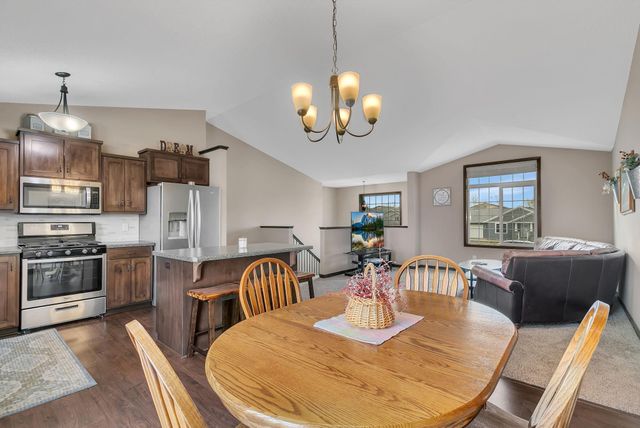 909 4th Street NE, Rice, MN 56367