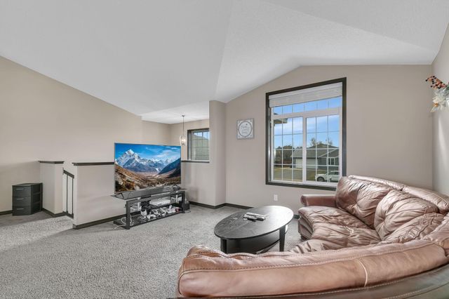 909 4th Street NE, Rice, MN 56367