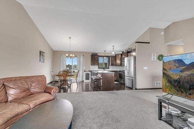 909 4th Street NE, Rice, MN 56367