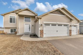 909 4th Street NE, Rice, MN 56367