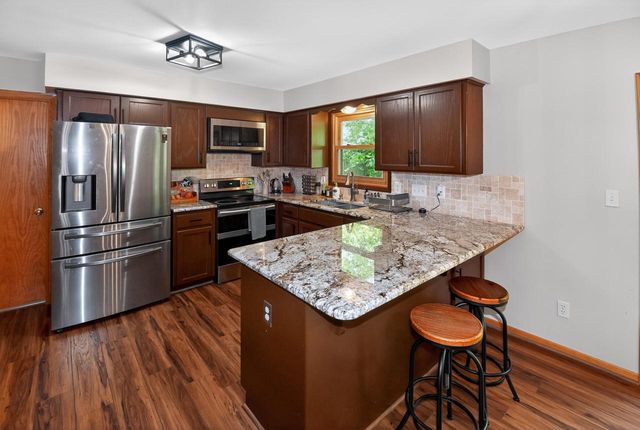 9015 S 84th STREET, Franklin, WI 53132