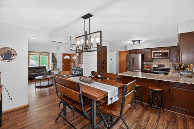 9015 S 84th STREET, Franklin, WI 53132