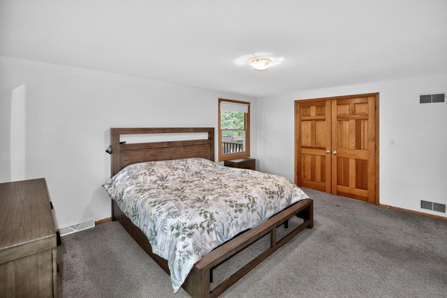 9015 S 84th STREET, Franklin, WI 53132