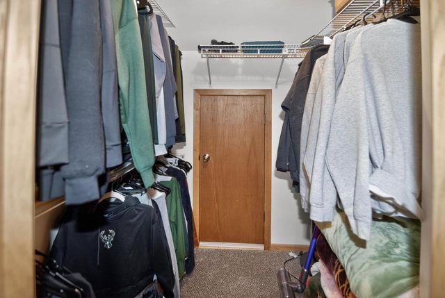 9015 S 84th STREET, Franklin, WI 53132