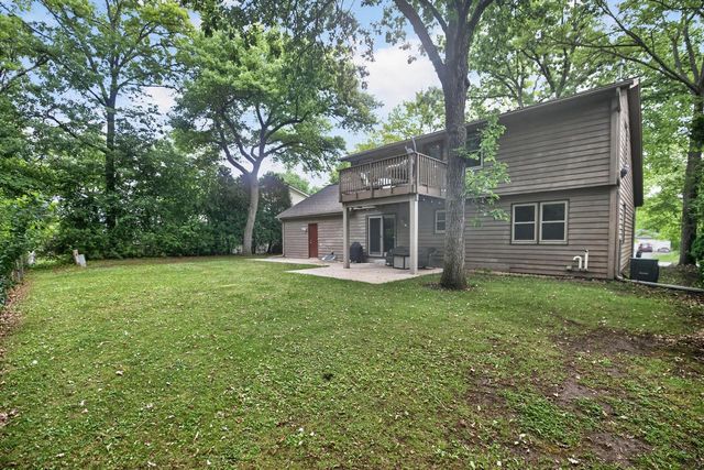 9015 S 84th STREET, Franklin, WI 53132