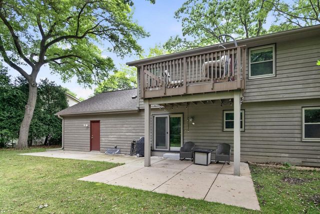 9015 S 84th STREET, Franklin, WI 53132