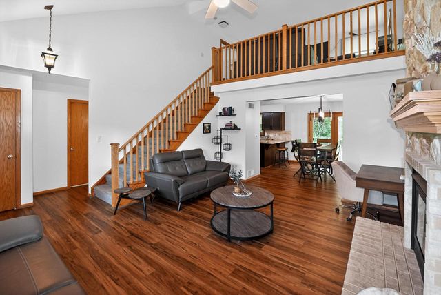 9015 S 84th STREET, Franklin, WI 53132