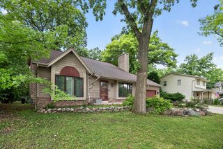 9015 S 84th STREET, Franklin, WI 53132