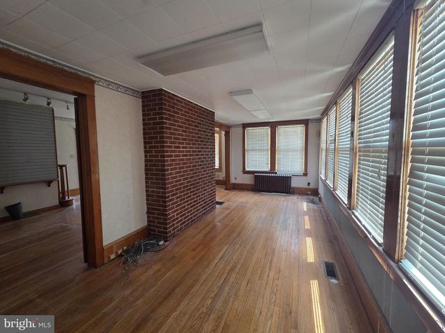 101 N BROADWAY, Pennsville, NJ 08070